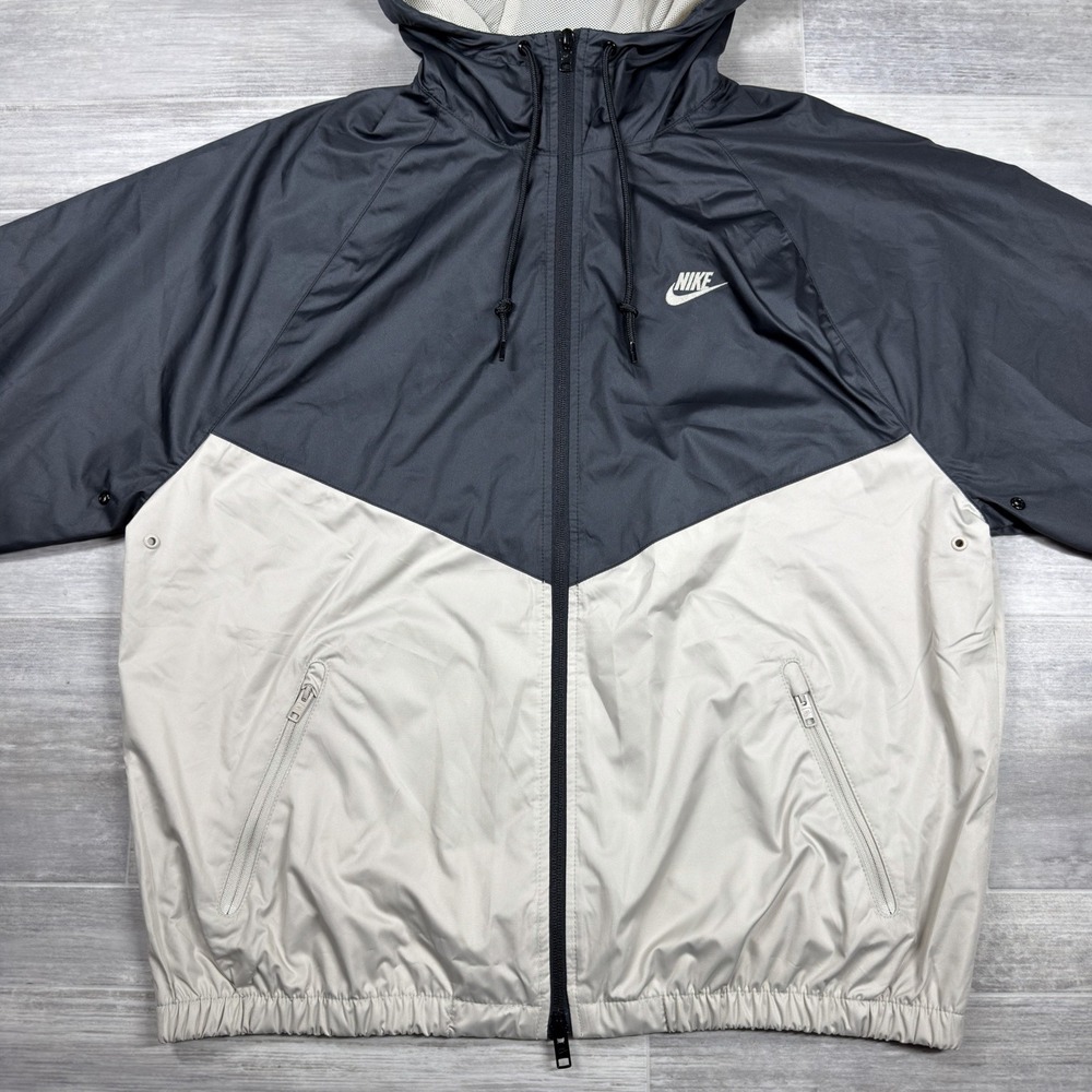 Nike Storm-Fit Windrunner Lined Jacket Men's Size Medium Black Tan‎ HV8369-011